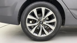 Used 2013 Hyundai Verna [2011-2015] Fluidic 1.6 CRDi SX Diesel Manual tyres RIGHT REAR TYRE RIM VIEW