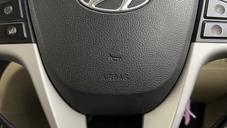 Used 2013 Hyundai Verna [2011-2015] Fluidic 1.6 CRDi SX Diesel Manual top_features Airbags