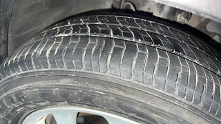 Used 2013 Honda Amaze [2013-2016] 1.2 VX i-VTEC Petrol Manual tyres RIGHT FRONT TYRE TREAD VIEW