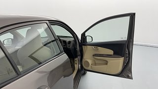 Used 2013 Honda Amaze [2013-2016] 1.2 VX i-VTEC Petrol Manual interior RIGHT FRONT DOOR OPEN VIEW