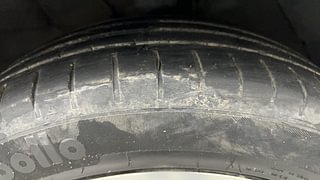 Used 2013 Hyundai Verna [2011-2015] Fluidic 1.6 CRDi SX Diesel Manual tyres RIGHT FRONT TYRE TREAD VIEW