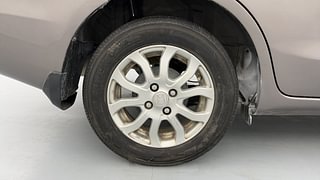 Used 2013 Honda Amaze [2013-2016] 1.2 VX i-VTEC Petrol Manual tyres RIGHT REAR TYRE RIM VIEW