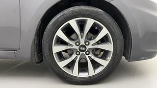 Used 2013 Hyundai Verna [2011-2015] Fluidic 1.6 CRDi SX Diesel Manual tyres RIGHT FRONT TYRE RIM VIEW