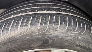 Used 2015 Skoda Octavia [2013-2017] Elegance 1.8 TSI AT Petrol Automatic tyres LEFT REAR TYRE TREAD VIEW