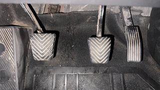 Used 2014 Hyundai Elite i20 [2014-2018] Asta 1.2 Petrol Manual interior PEDALS VIEW