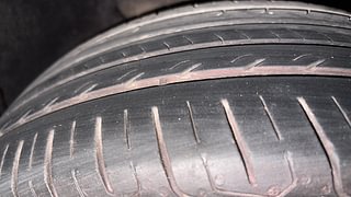 Used 2014 Hyundai Elite i20 [2014-2018] Asta 1.2 Petrol Manual tyres LEFT FRONT TYRE TREAD VIEW
