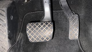 Used 2015 Skoda Octavia [2013-2017] Elegance 1.8 TSI AT Petrol Automatic interior PEDALS VIEW