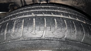 Used 2015 Hyundai Grand i10 [2013-2017] Asta AT 1.2 Kappa VTVT Petrol Automatic tyres RIGHT REAR TYRE TREAD VIEW