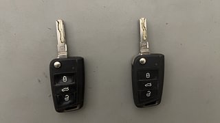 Used 2015 Skoda Octavia [2013-2017] Elegance 1.8 TSI AT Petrol Automatic extra CAR KEY VIEW