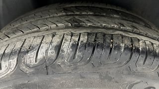 Used 2013 volkswagen Vento 1.6L Highline Petrol Petrol Manual tyres RIGHT REAR TYRE TREAD VIEW