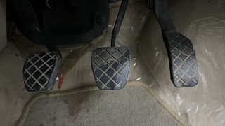 Used 2013 volkswagen Vento 1.6L Highline Petrol Petrol Manual interior PEDALS VIEW