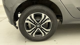 Used 2022 Tata Tiago Revotron XZ Plus CNG Petrol+cng Manual tyres RIGHT REAR TYRE RIM VIEW