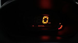 Used 2019 Renault Kwid [2015-2019] 1.0 RXT AMT Opt Petrol Automatic interior CLUSTERMETER VIEW