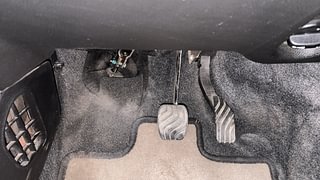 Used 2019 Renault Kwid [2015-2019] 1.0 RXT AMT Opt Petrol Automatic interior PEDALS VIEW