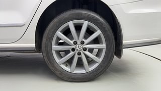 Used 2022 volkswagen Vento Highline Plus 1.0L TSI Petrol AT Petrol Automatic tyres LEFT REAR TYRE RIM VIEW