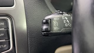 Used 2022 volkswagen Vento Highline Plus 1.0L TSI Petrol AT Petrol Automatic top_features Cruise control