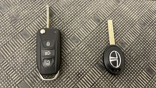 Used 2022 Tata Tiago Revotron XZ Plus CNG Petrol+cng Manual extra CAR KEY VIEW
