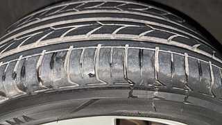 Used 2017 skoda Octavia 1.8L Ambition Plus AT Petrol Automatic tyres RIGHT FRONT TYRE TREAD VIEW