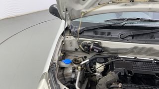 Used 2015 Maruti Suzuki Alto 800 [2012-2016] Lxi Petrol Manual engine ENGINE RIGHT SIDE HINGE & APRON VIEW