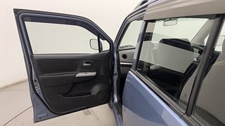Used 2013 Maruti Suzuki Wagon R 1.0 [2010-2013] LXi CNG Petrol+cng Manual interior LEFT FRONT DOOR OPEN VIEW