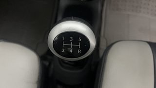 Used 2013 Maruti Suzuki Wagon R 1.0 [2010-2013] LXi CNG Petrol+cng Manual interior GEAR  KNOB VIEW