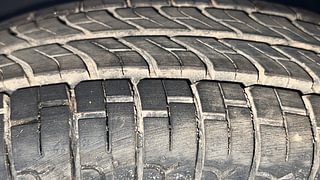Used 2015 Maruti Suzuki Alto 800 [2012-2016] Lxi Petrol Manual tyres LEFT FRONT TYRE TREAD VIEW