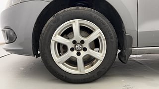 Used 2013 volkswagen Vento 1.6L Highline Petrol Petrol Manual tyres LEFT FRONT TYRE RIM VIEW