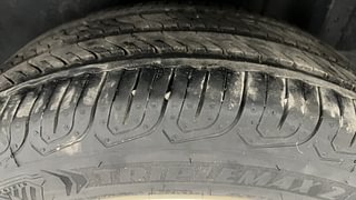 Used 2013 volkswagen Vento 1.6L Highline Petrol Petrol Manual tyres LEFT REAR TYRE TREAD VIEW