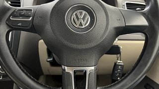 Used 2013 volkswagen Vento 1.6L Highline Petrol Petrol Manual top_features Steering mounted controls