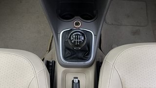 Used 2013 volkswagen Vento 1.6L Highline Petrol Petrol Manual interior GEAR  KNOB VIEW