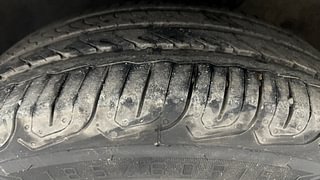 Used 2013 volkswagen Vento 1.6L Highline Petrol Petrol Manual tyres LEFT FRONT TYRE TREAD VIEW