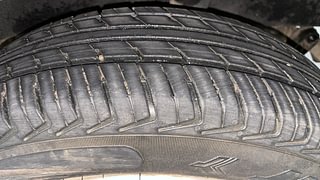 Used 2019 Renault Kwid [2015-2019] 1.0 RXT AMT Opt Petrol Automatic tyres LEFT REAR TYRE TREAD VIEW