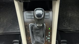 Used 2017 skoda Octavia 1.8L Ambition Plus AT Petrol Automatic interior GEAR  KNOB VIEW