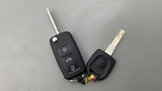 Used 2022 volkswagen Vento Highline Plus 1.0L TSI Petrol AT Petrol Automatic extra CAR KEY VIEW