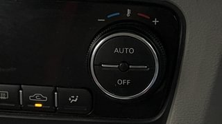 Used 2019 Tata Tiago [2018-2020] XZA+ AMT Petrol Automatic top_features Automatic climate control