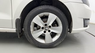 Used 2017 Skoda Rapid new [2016-2020] Style Petrol AT Petrol Automatic tyres RIGHT FRONT TYRE RIM VIEW