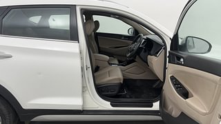 Used 2018 Hyundai Tucson [2016-2020] GLS 2WD AT Petrol Petrol Automatic interior RIGHT SIDE FRONT DOOR CABIN VIEW