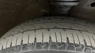 Used 2017 Maruti Suzuki Wagon R 1.0 [2015-2019] VXI AMT Petrol Automatic tyres RIGHT FRONT TYRE TREAD VIEW