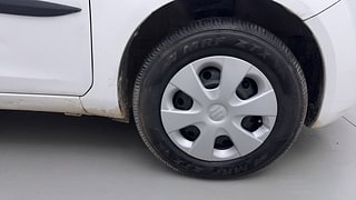 Used 2014 Maruti Suzuki Ritz Vxi BS-IV Petrol Manual tyres RIGHT FRONT TYRE RIM VIEW