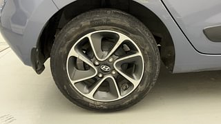 Used 2017 Hyundai Grand i10 [2013-2017] Asta 1.2 Kappa VTVT Petrol Manual tyres RIGHT REAR TYRE RIM VIEW