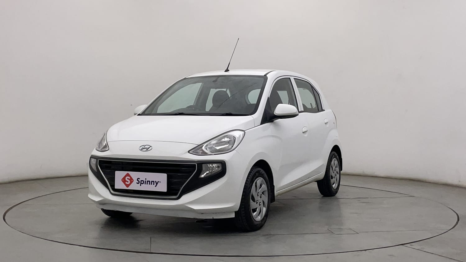 LEFT FRONT CORNER VIEW