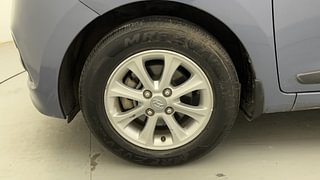 Used 2015 Hyundai Grand i10 [2013-2017] Asta AT 1.2 Kappa VTVT Petrol Automatic tyres LEFT FRONT TYRE RIM VIEW