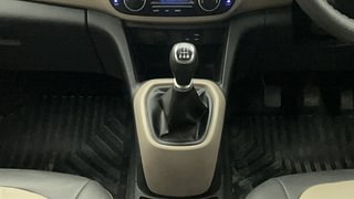 Used 2017 Hyundai Grand i10 [2013-2017] Asta 1.2 Kappa VTVT Petrol Manual interior GEAR  KNOB VIEW