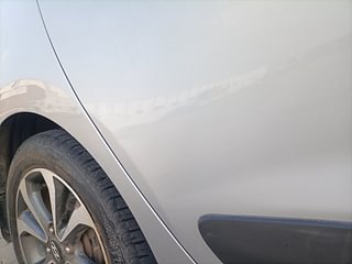 Used 2015 Hyundai Xcent SX AT (O) Petrol Petrol Automatic dents MINOR DENT