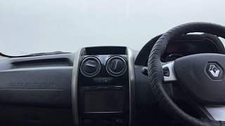 Used 2016 Renault Duster [2015-2019] 85 PS RXZ 4X2 MT Diesel Manual interior MUSIC SYSTEM & AC CONTROL VIEW