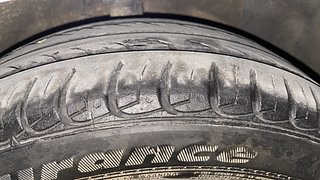 Used 2015 Hyundai Xcent SX AT (O) Petrol Petrol Automatic tyres RIGHT FRONT TYRE TREAD VIEW