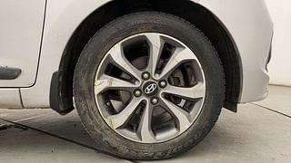 Used 2015 Hyundai Xcent SX AT (O) Petrol Petrol Automatic tyres RIGHT FRONT TYRE RIM VIEW