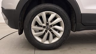 Used 2021 Volkswagen Taigun Highline 1.0 TSI MT Petrol Manual tyres RIGHT REAR TYRE RIM VIEW