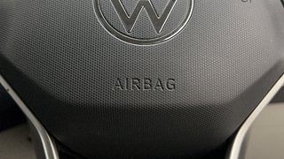 Used 2021 Volkswagen Taigun Highline 1.0 TSI MT Petrol Manual top_features Airbags