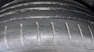 Used 2016 Maruti Suzuki Baleno [2015-2019] Zeta AT Petrol Petrol Automatic tyres RIGHT FRONT TYRE TREAD VIEW